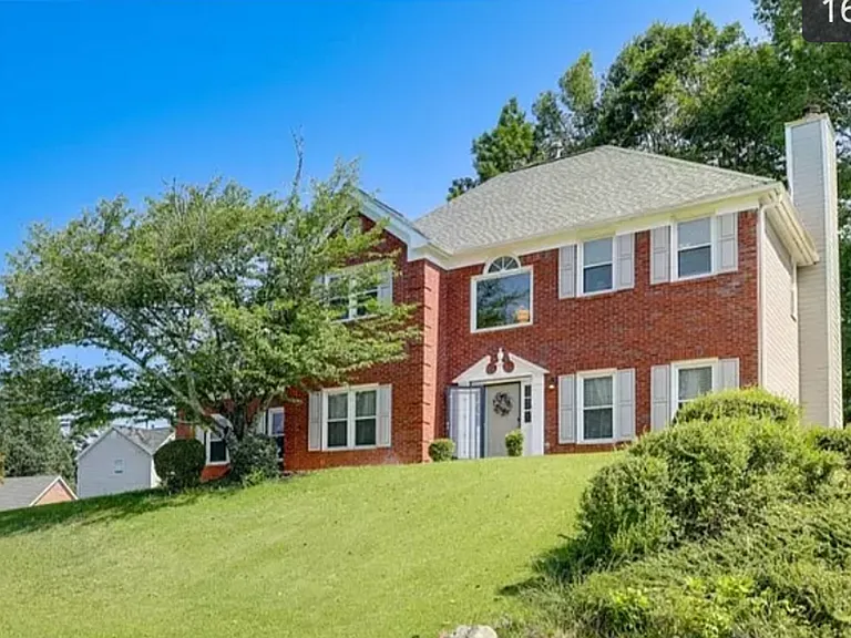 7136 Woodstone Dr — Photo 18