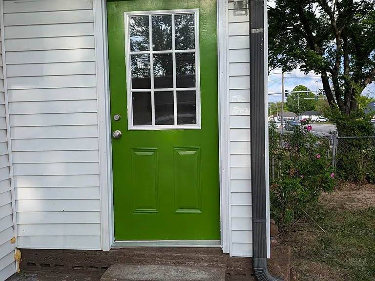 1318 W Huntsville Ave — Photo 6