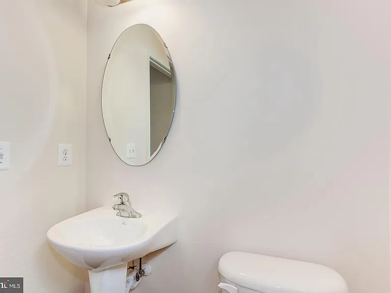 3795 Louise Ave — Photo 14