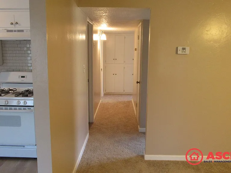 2623 Van Buren Pl — Photo 4