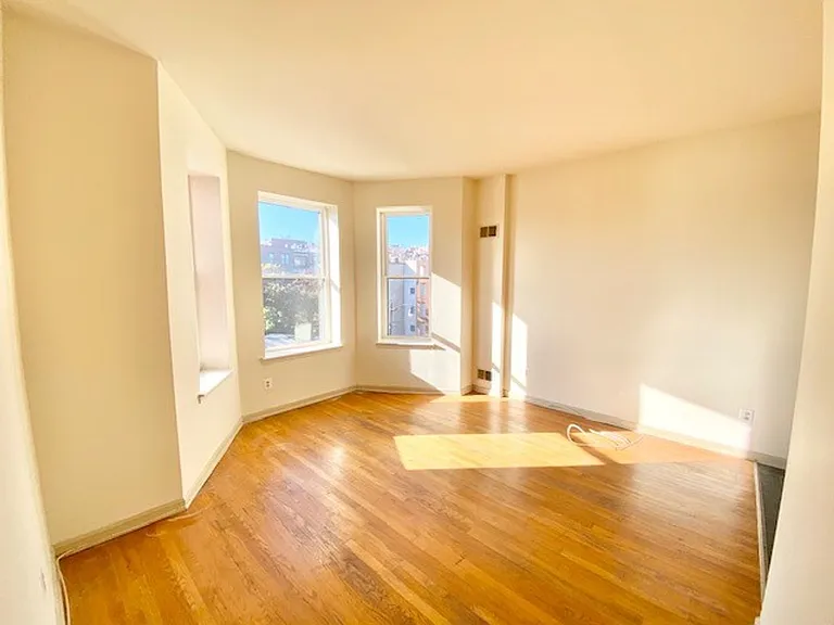 0466 - Millicent Chatel Associates Inc. — Photo 3