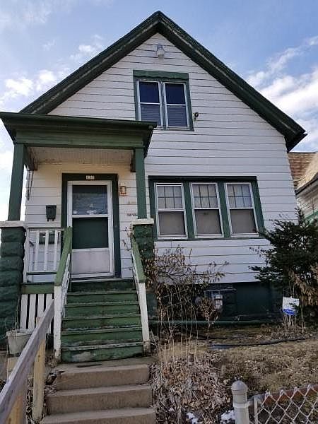 1st image of 137 E Burleigh St