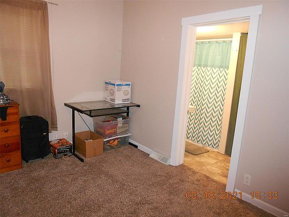 3rd image of 314 S Broadway