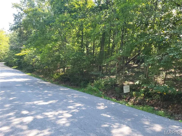 3 Lake Hill Dr #B, Hillsboro, MO 63050