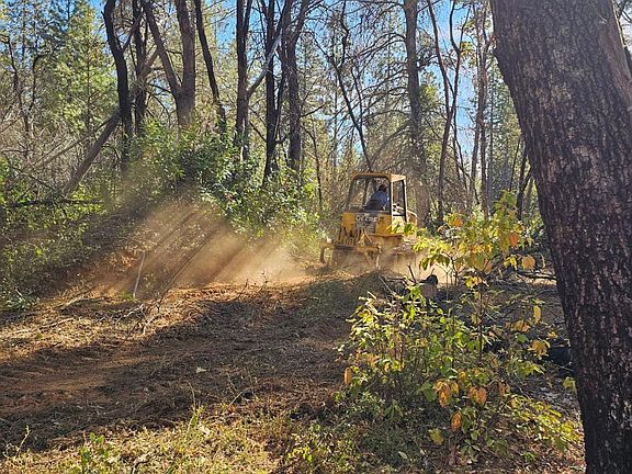 3rd image of 729 Bloomer Hill Rd