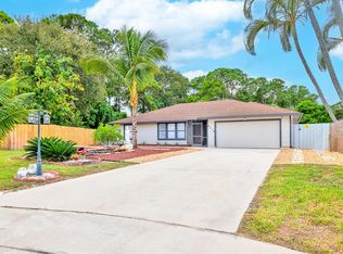 6719 Lawrence Woods Ct, Lake Worth, FL 33462
