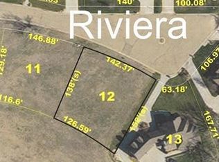 1613 Riviera Dr, Great Bend, KS 67530