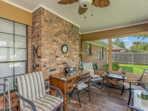 406 Westwood Dr, Bossier City, LA 71111