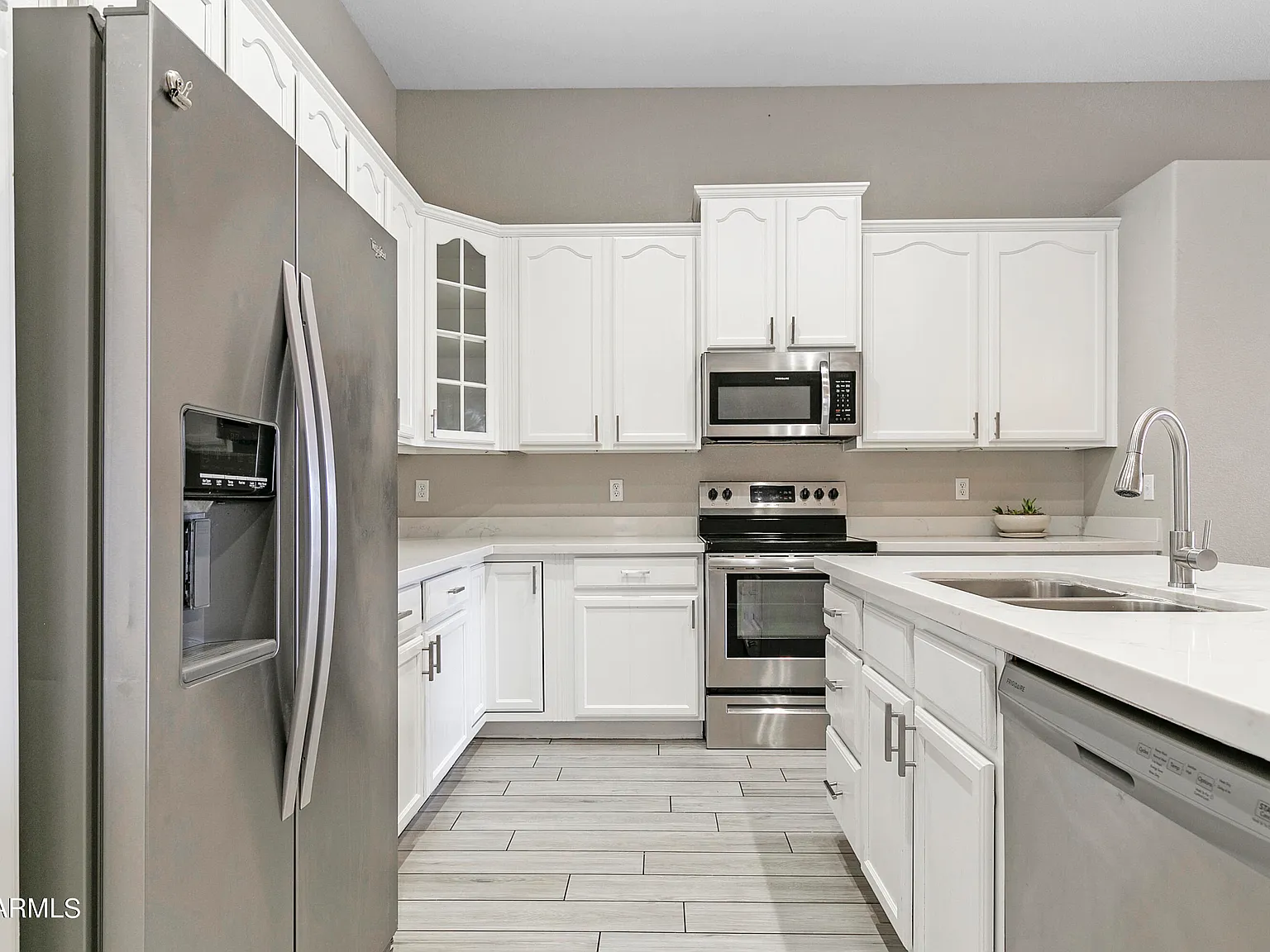 4 bed, 2.0 bath, 2136 sqft, $2,500 — Photo 4