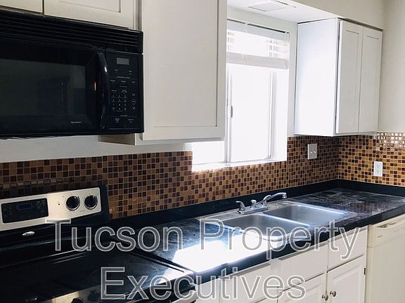 3rd image of 7742 E Tanque Verde Ln