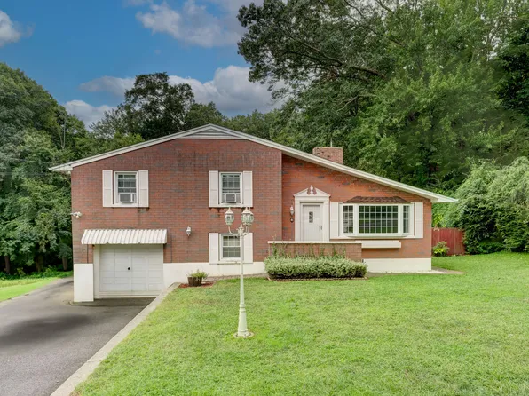 41 Coach Drive, Wolcott, CT 06716