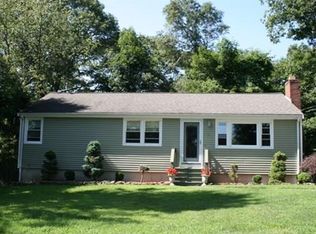 20 Birchwood Rd, Lynnfield, MA 01940