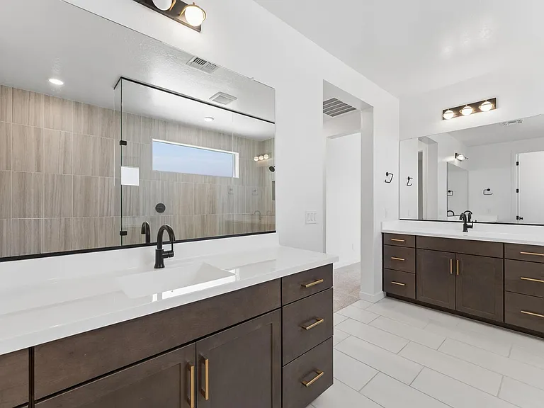 1524 E Carob Ct — Photo 37
