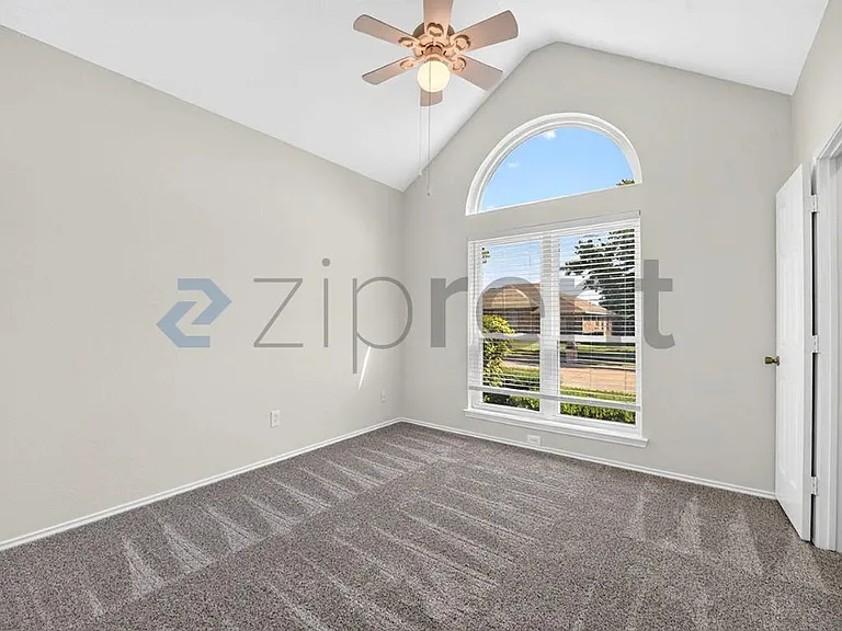 2508 Hawk Dr — Photo 16