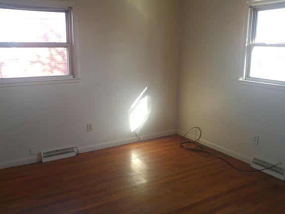 4th image of 665 Anniston Dr