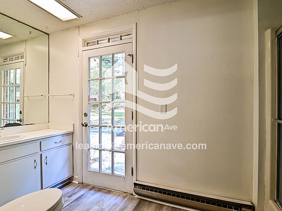 1553_004_kitchen_5.jpg