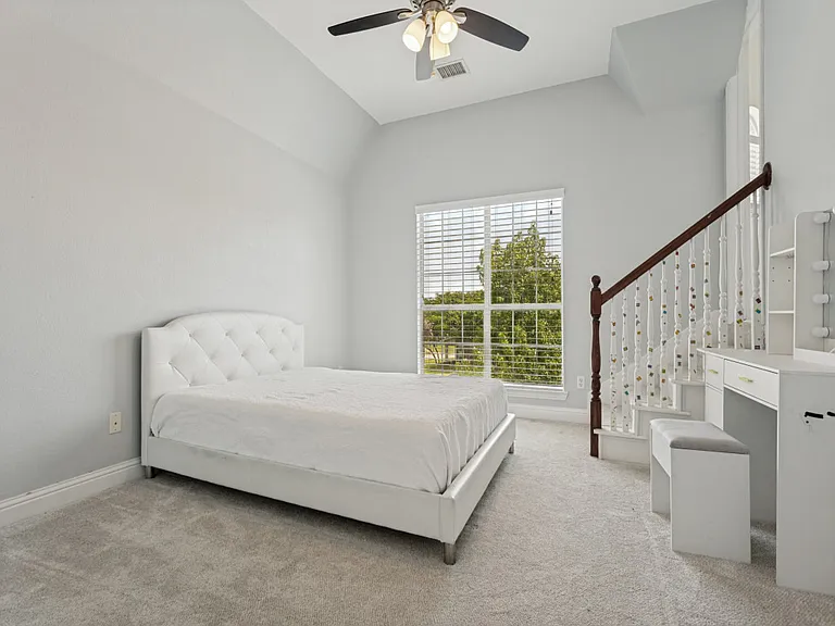 729 Driftwood Dr — Photo 16