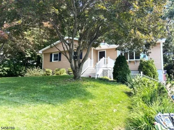 30 Woodlawn Ter, Jefferson Twp., NJ 07849