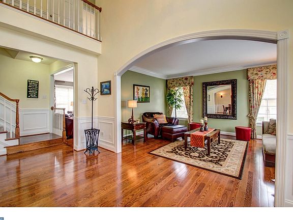 2nd image of 207 Blue Spruce Dr