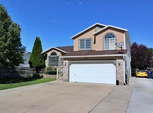 4165 S Lily Dr, Roy, UT 84067