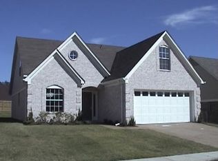 1084 E Red Fern Cir, Cordova, TN 38018