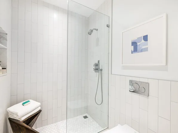 327 East 84th Street image 14 of 17