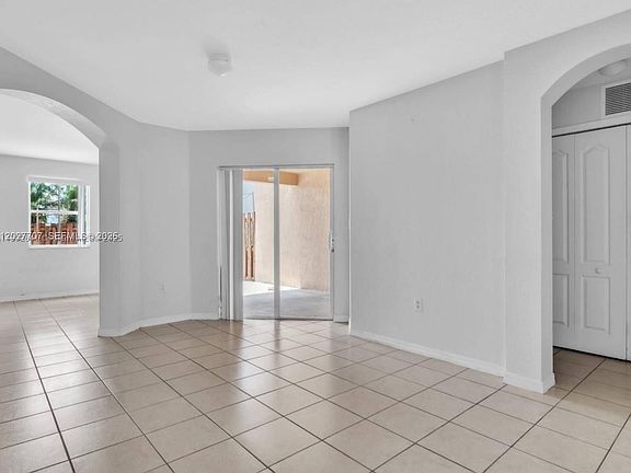 4th image of 16620 SW 47th Ter