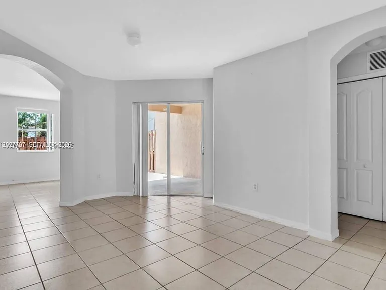 16628 SW 47th Ter — Photo 7