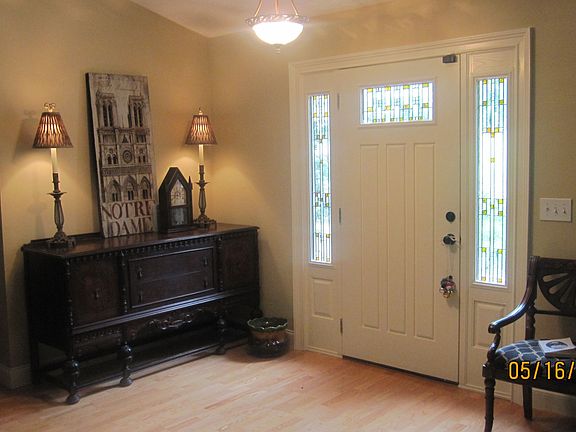 Spacious Foyer
