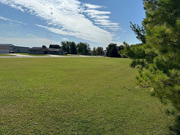 2nd image of Douglas Dr