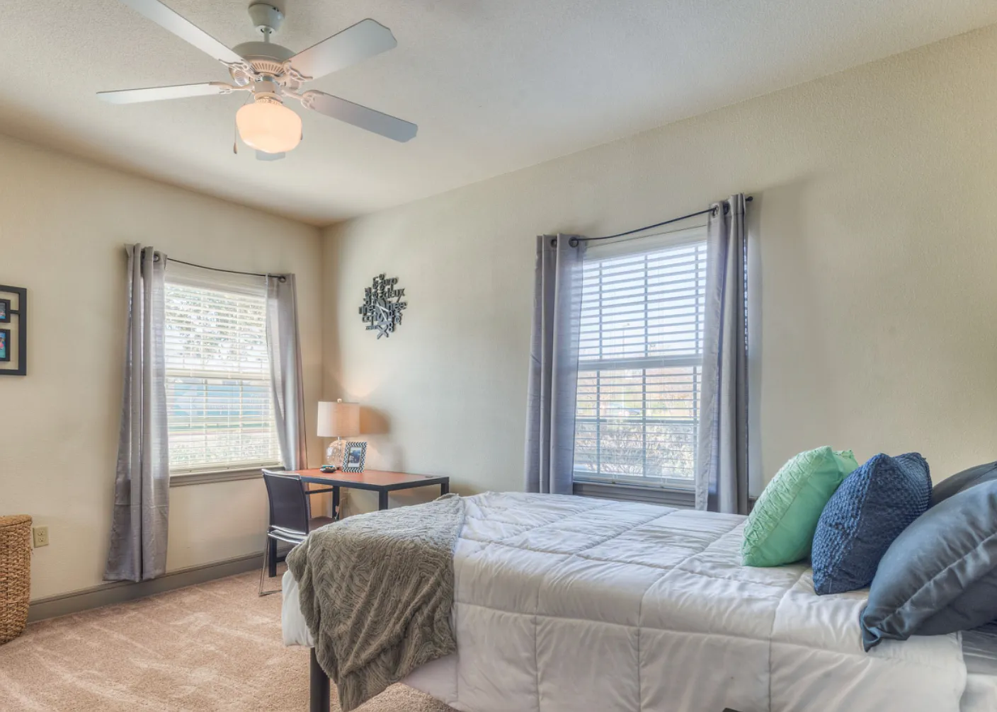 Campus Village College Station — Photo 4