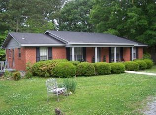 301 Hampton Rd NW, Hartselle, AL 35640