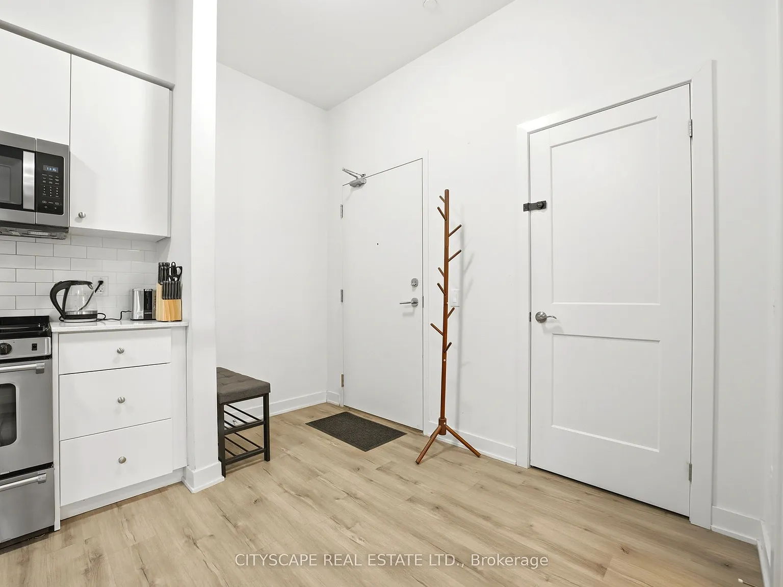 2 bed, $3,000 — Photo 4