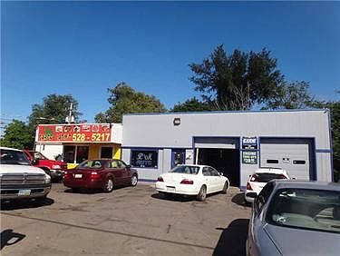 1st image of 2527 East Ave