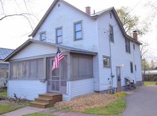 816 Royalton St, Waupaca, WI 54981