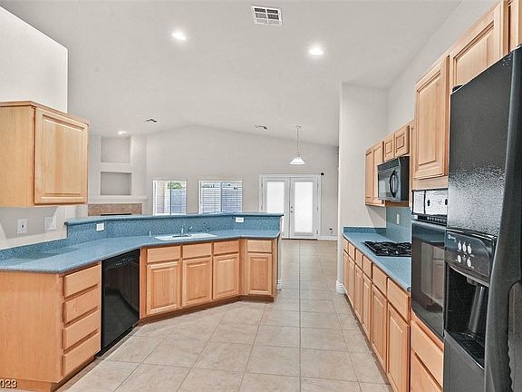 2nd image of 6809 Unicorn St