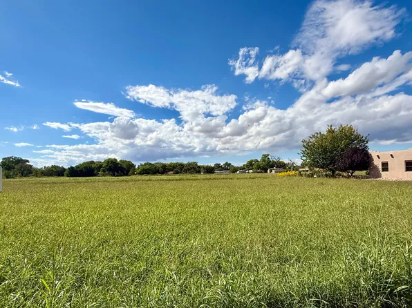 4 Hacienda Del Valle, Peralta, NM 87042