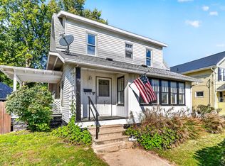 225 E Lincoln St, Hastings, MI 49058