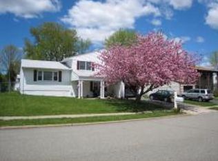 5 Edgewood Pl, Flanders, NJ 07836