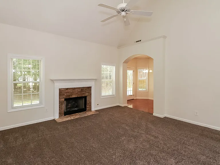 363 Freeman Forest Dr — Photo 4