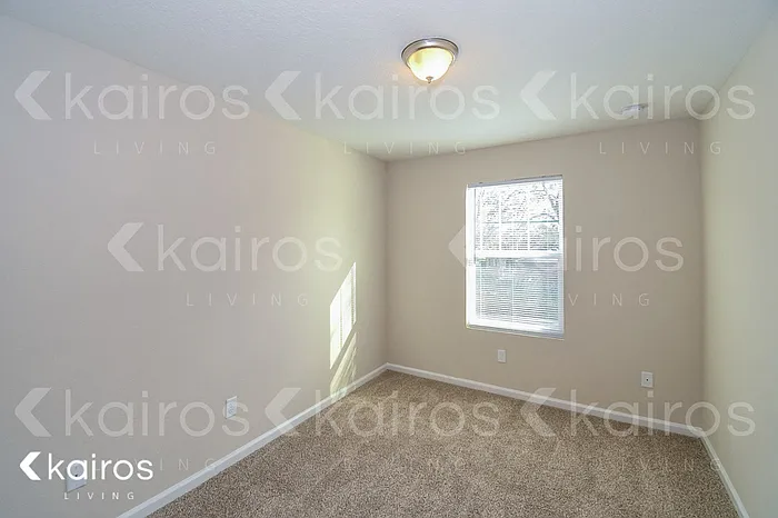 1336 Lake Shore Blvd — Photo 9