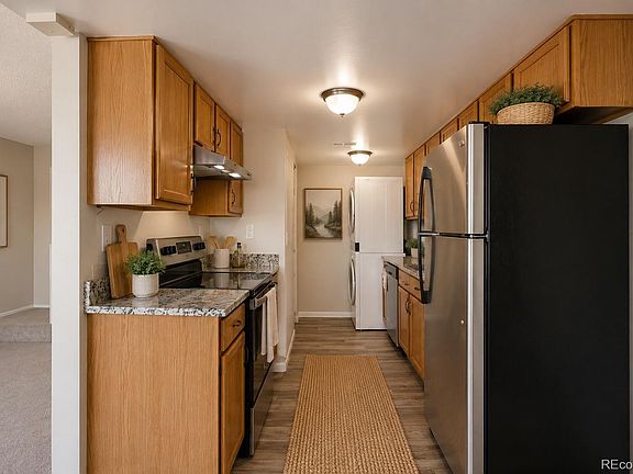 5th image of 3355 S Flower Street #90