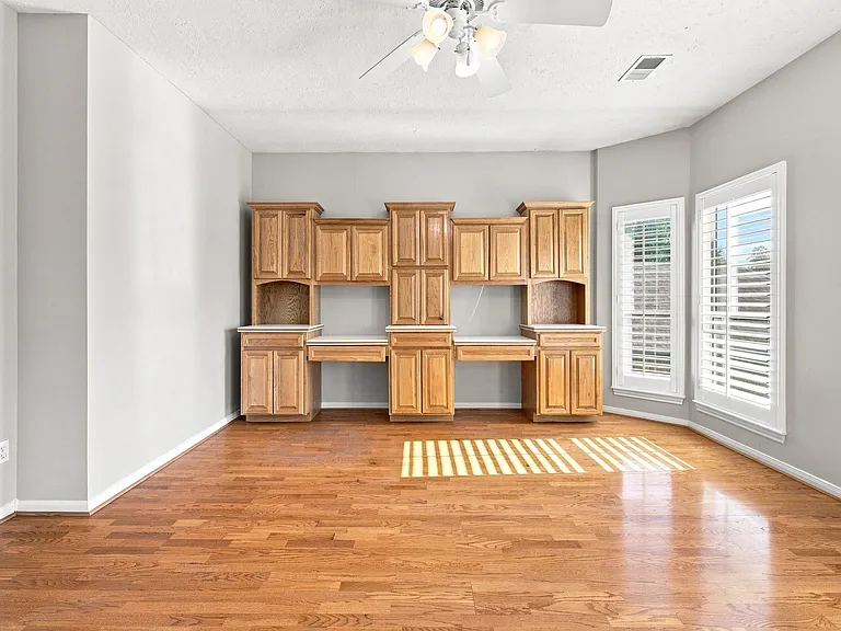 24622 Okehampton Dr — Photo 12