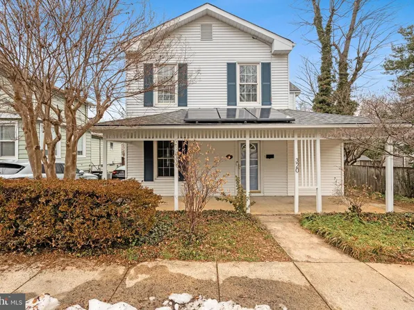 320 Laverne Ave, Alexandria, VA 22305