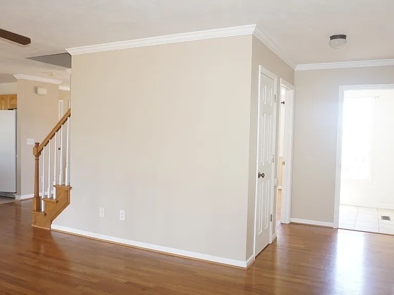 87 Arlington Dr — Photo 12