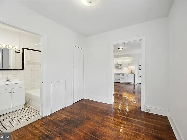 1815 Pine St #3R — Photo 6