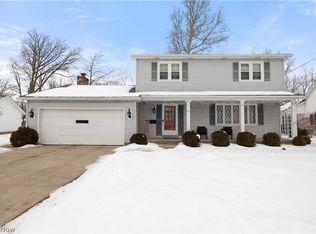 117 Woodview Dr, Elyria, OH 44035