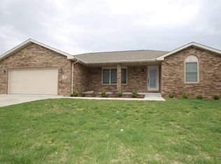 5987 Tanglewood Ct, Seymour, IN 47274