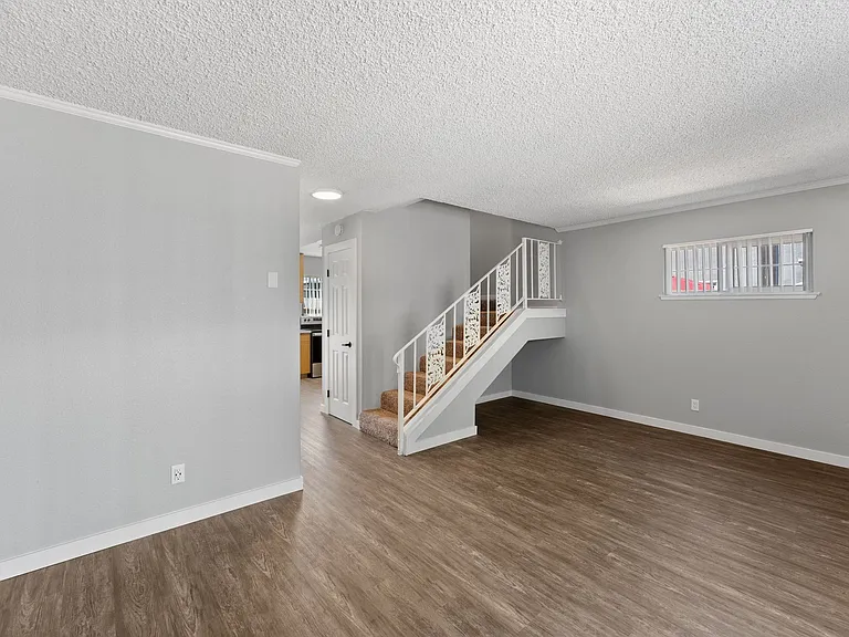 Villa Del Sol Apartments — Photo 5