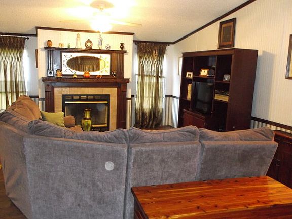 3rd image of 273 Knob Hill Cir